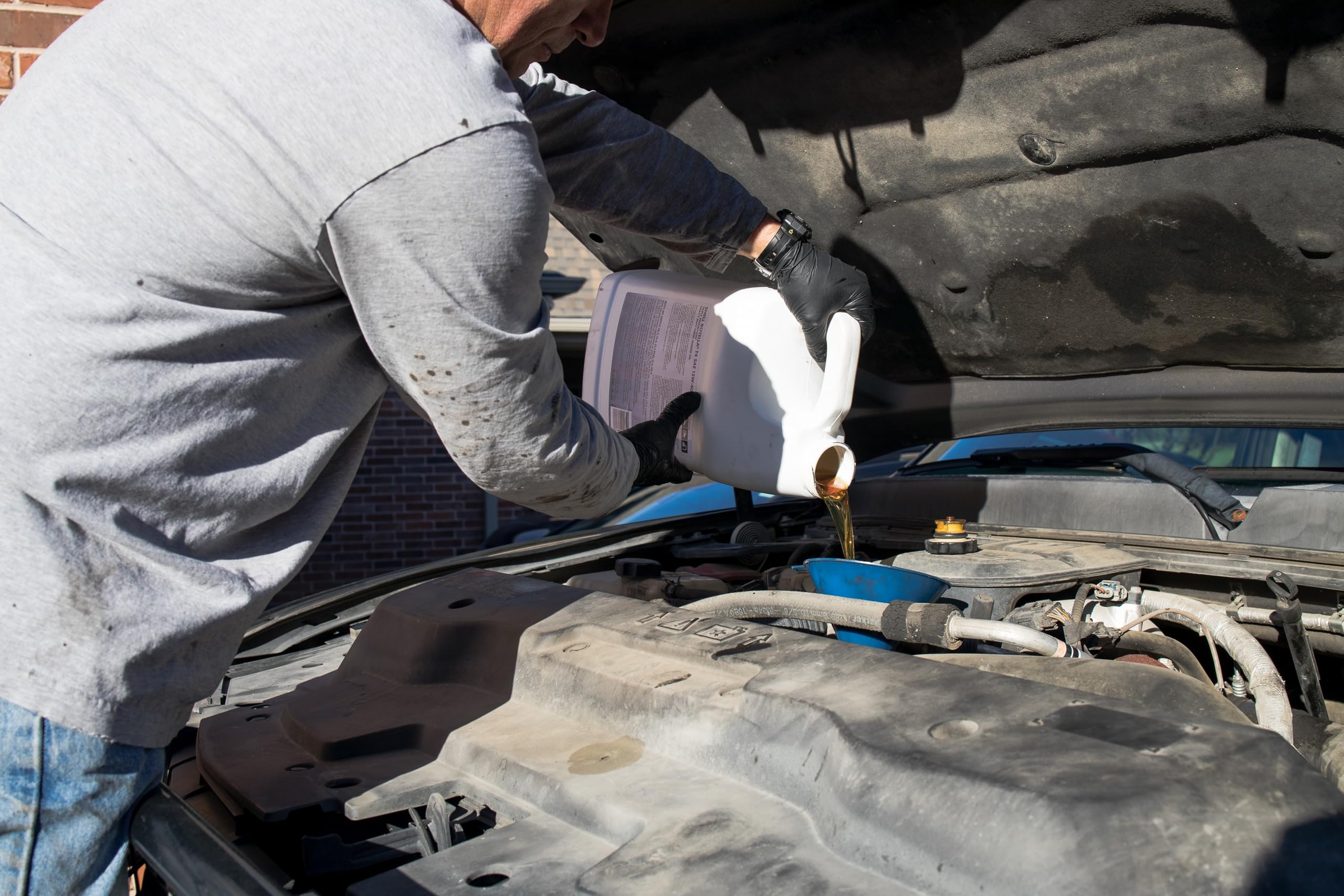 ESKAY PRODUCTS Nitrile Exam Disposable Gloves, Powder Free and Latex Free, Multi Use Gloves, Food Service Use - Image 3